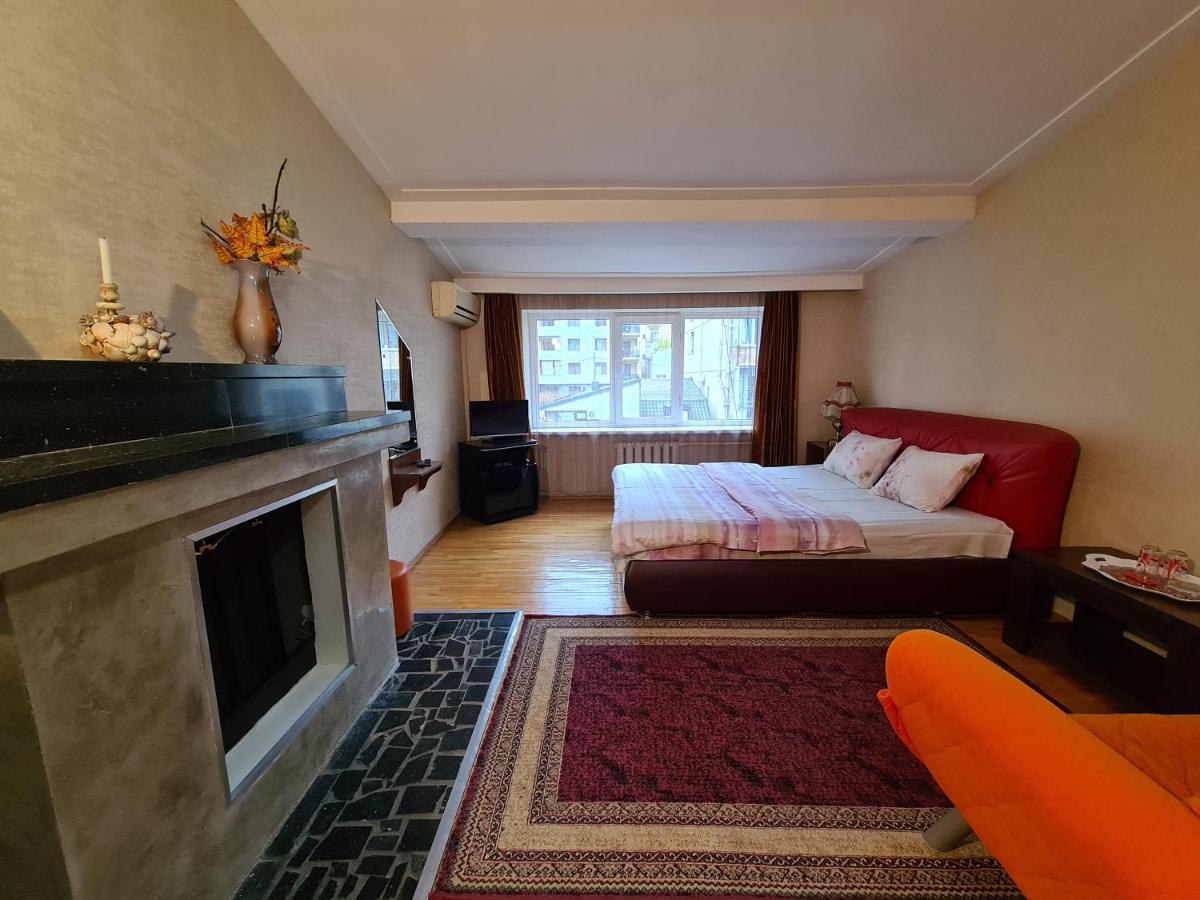 Hotel Bu Tbilissi Extérieur photo
