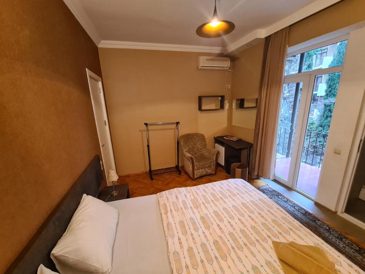 Hotel Bu Tbilissi Extérieur photo