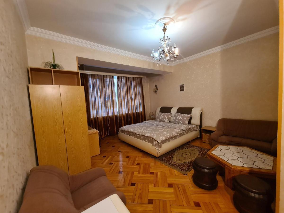 Hotel Bu Tbilissi Extérieur photo