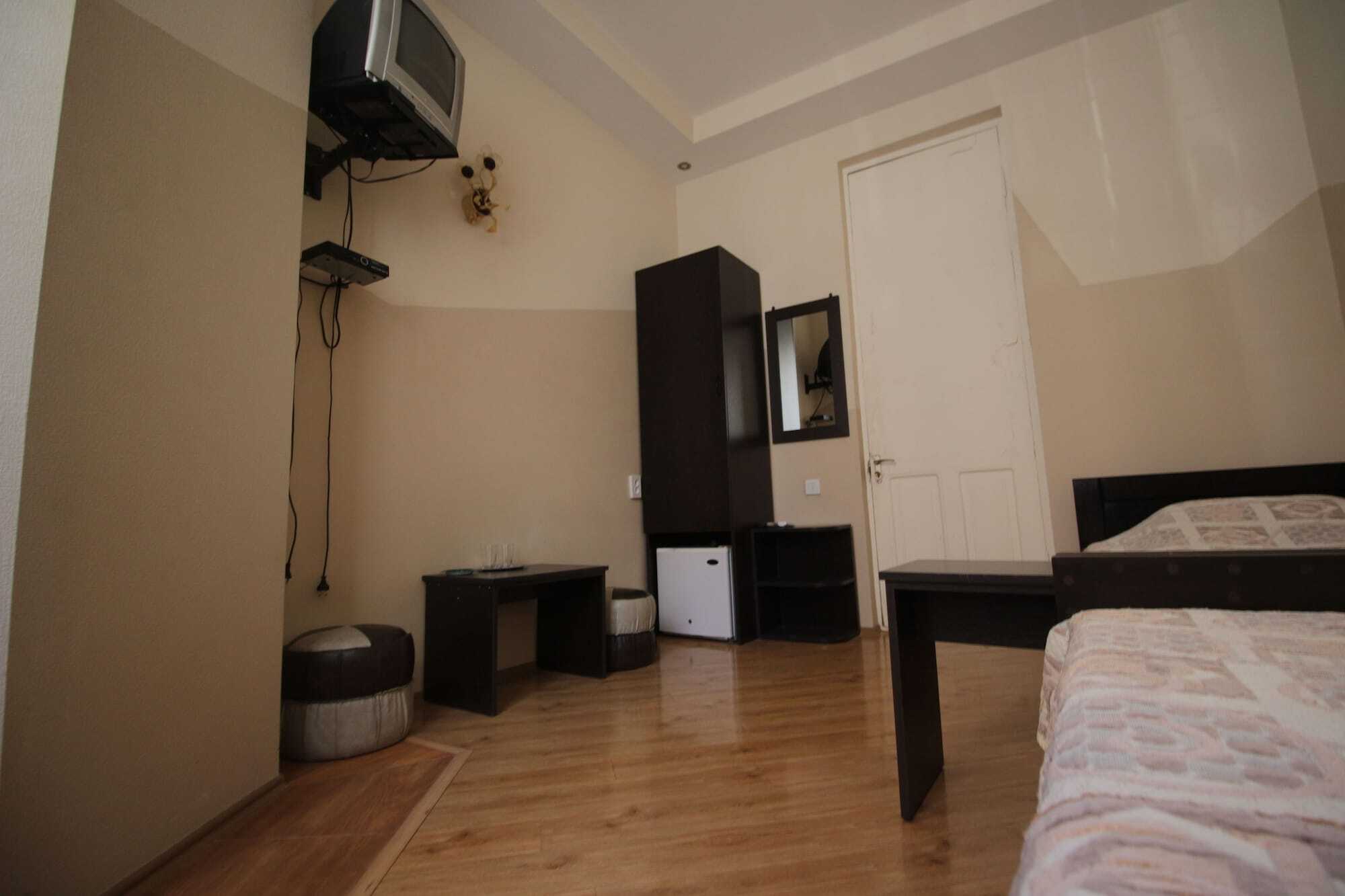 Hotel Bu Tbilissi Extérieur photo